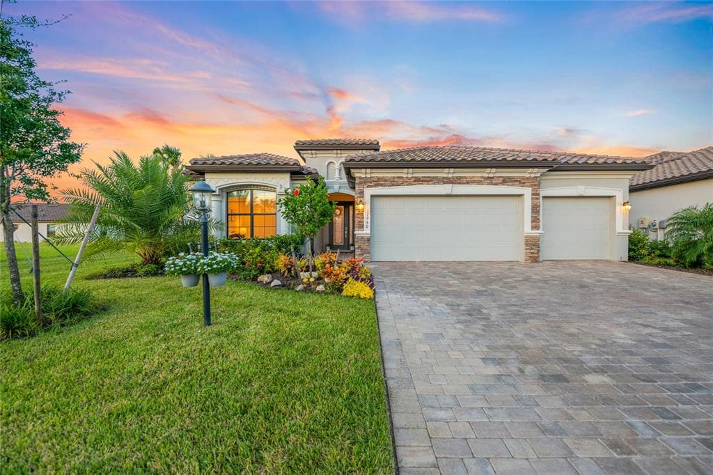 17940 POLO TRAIL BRADENTON, FL 34211
