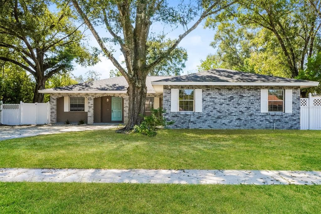 1518 JAGUAR CIRCLE APOPKA, FL 32712