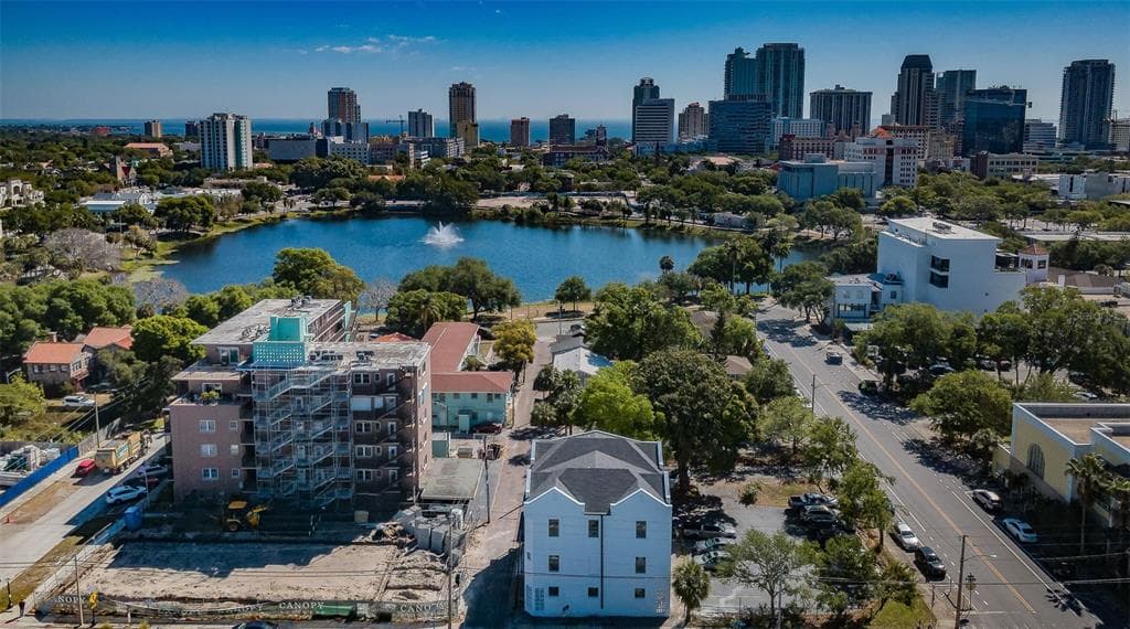 215 8TH STREET N ST PETERSBURG, FL 33701