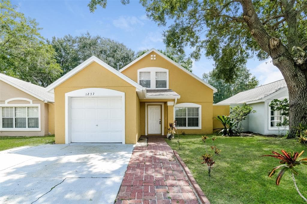 1237 S PARK AVENUE WINTER GARDEN, FL 34787