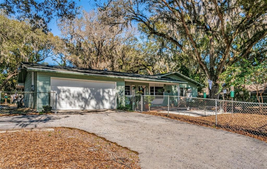 11716 DOUGLAS LANE SEFFNER, FL 33584