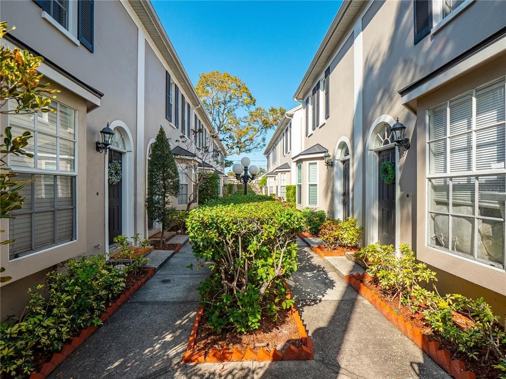 3015 W CLEVELAND STREET UNIT I TAMPA, FL 33609