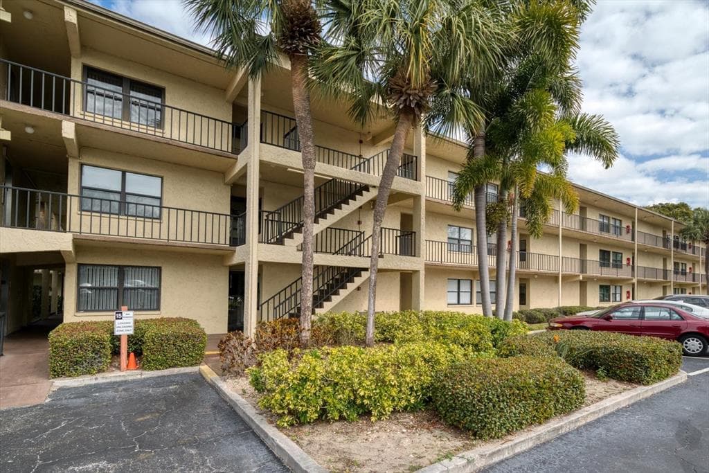 14130 ROSEMARY LANE UNIT 4218 LARGO, FL 33774
