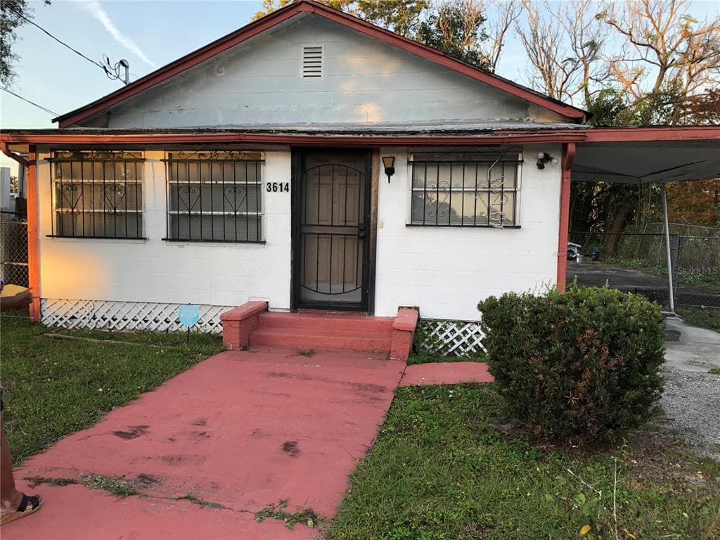 3614 E GIDDENS AVENUE TAMPA, FL 33610