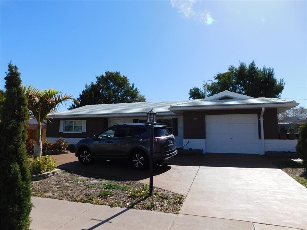 11260 60TH AVENUE SEMINOLE, FL 33772