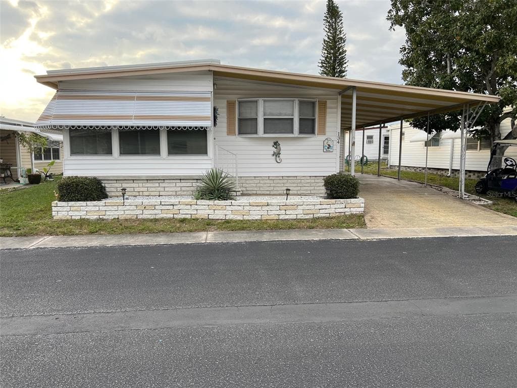 134 ROYAL PALM CIRCLE LARGO, FL 33778