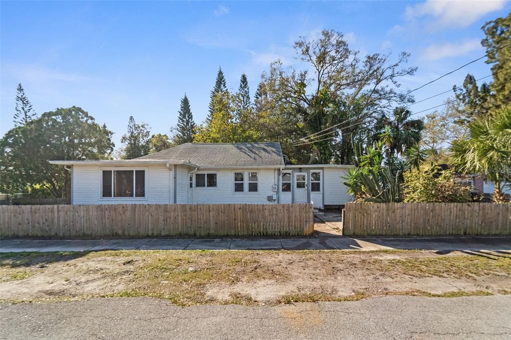 5870 72ND AVENUE N PINELLAS PARK, FL 33781