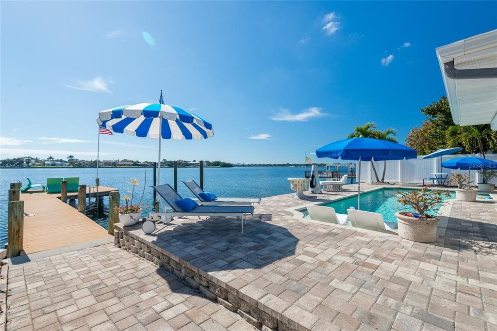 370 26TH AVENUE SE ST PETERSBURG, FL 33705