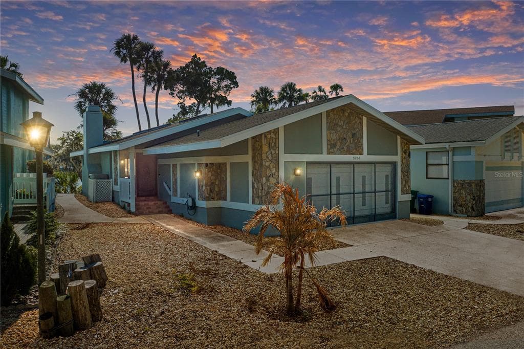 5252 S RIVERVIEW CIRCLE HOMOSASSA, FL 34448