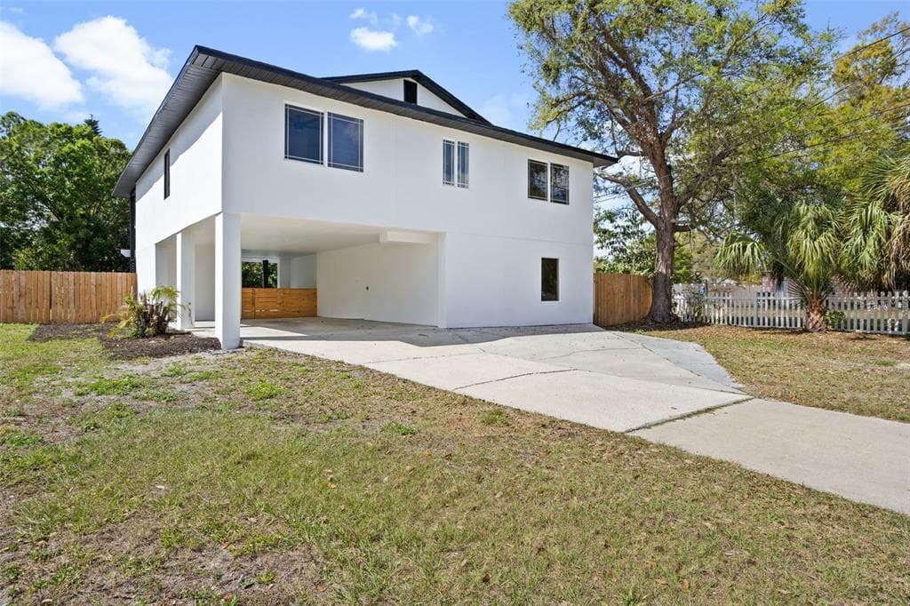 5708 PIERCE DRIVE NE ST PETERSBURG, FL 33703