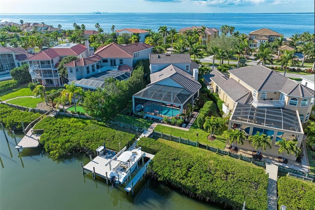 6111 MARBELLA BOULEVARD APOLLO BEACH, FL 33572