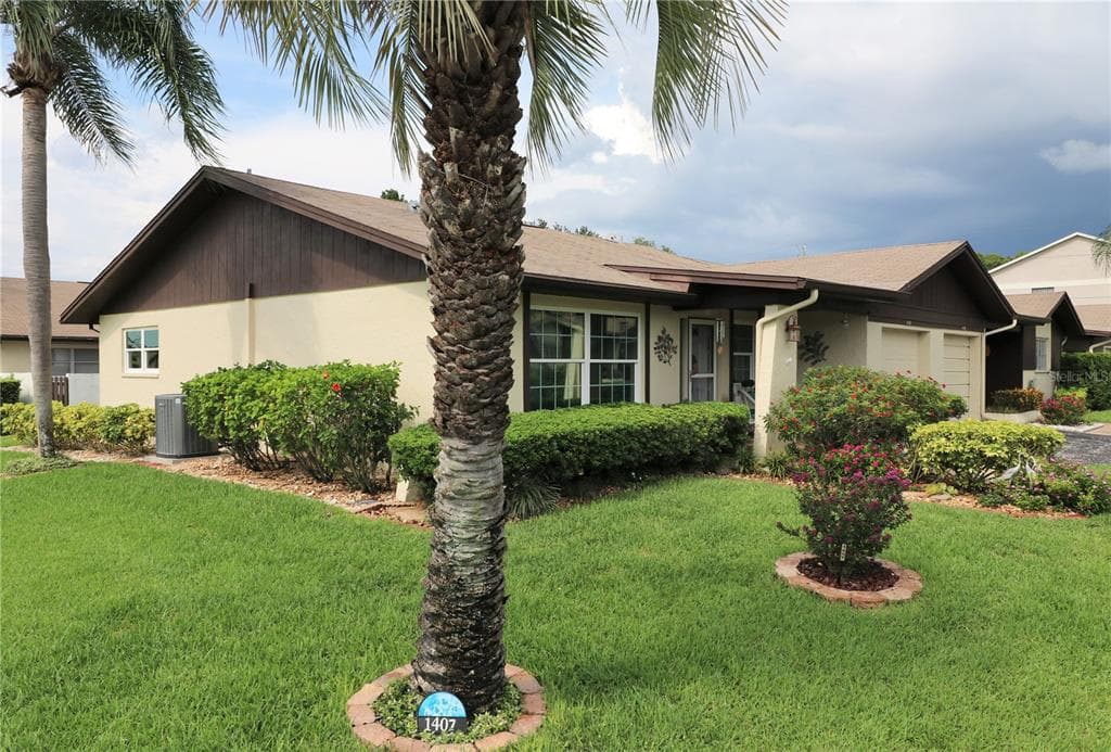 1407 HEATHER RIDGE BOULEVARD DUNEDIN, FL 34698