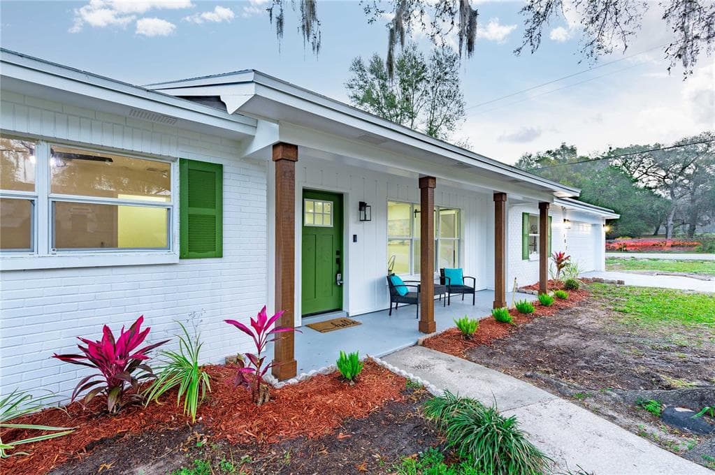 102 W ANGLEWOOD DRIVE BRANDON, FL 33511