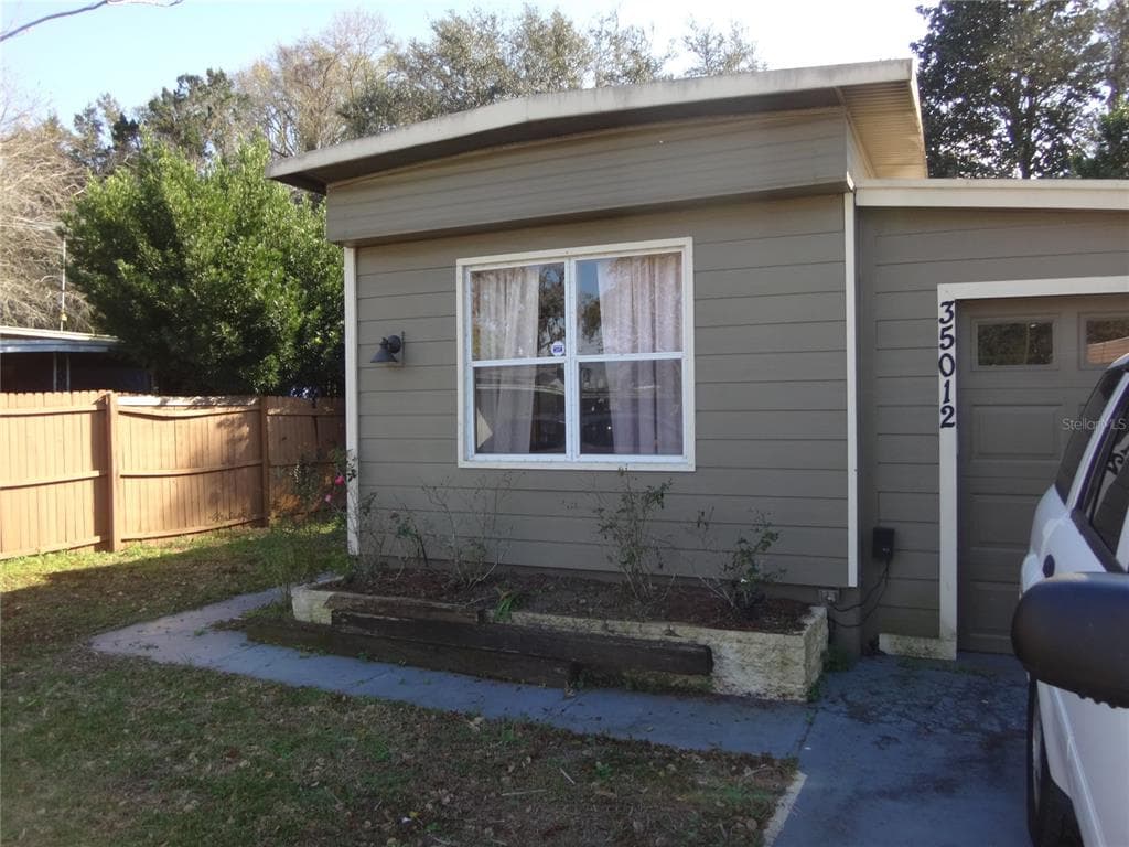 35012 GLOSSON CIRCLES ZEPHYRHILLS, FL 33541