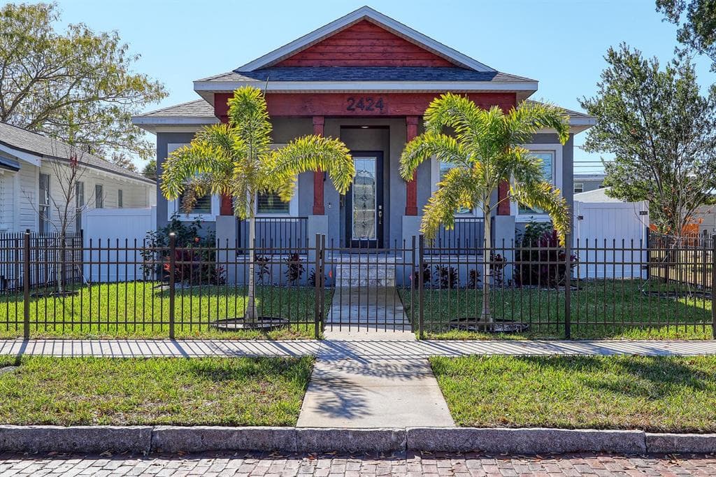 2424 4TH AVENUE S ST PETERSBURG, FL 33712