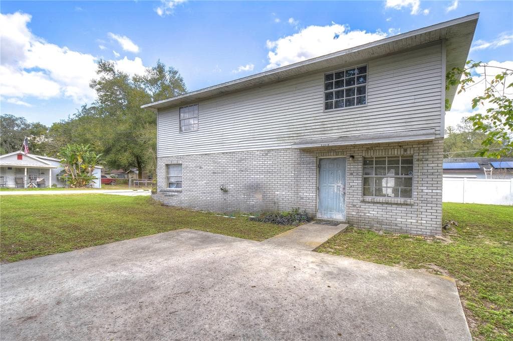 5315 PLUM AVENUE SEFFNER, FL 33584
