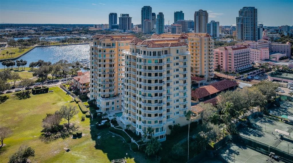 555 5TH AVENUE NE UNIT 154 ST PETERSBURG, FL 33701