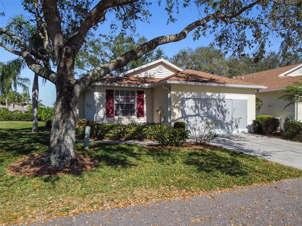 2419 NANTUCKET DRIVE UNIT 18 SUN CITY CENTER, FL 33573