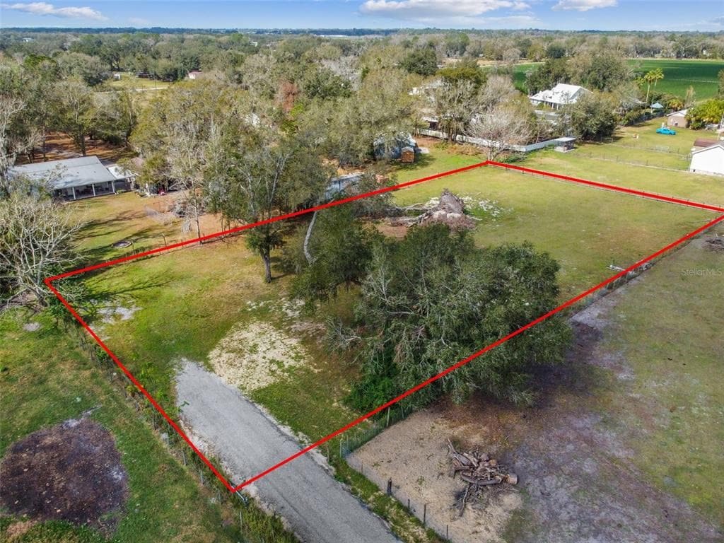 3223 JERRY SMITH ROAD DOVER, FL 33527