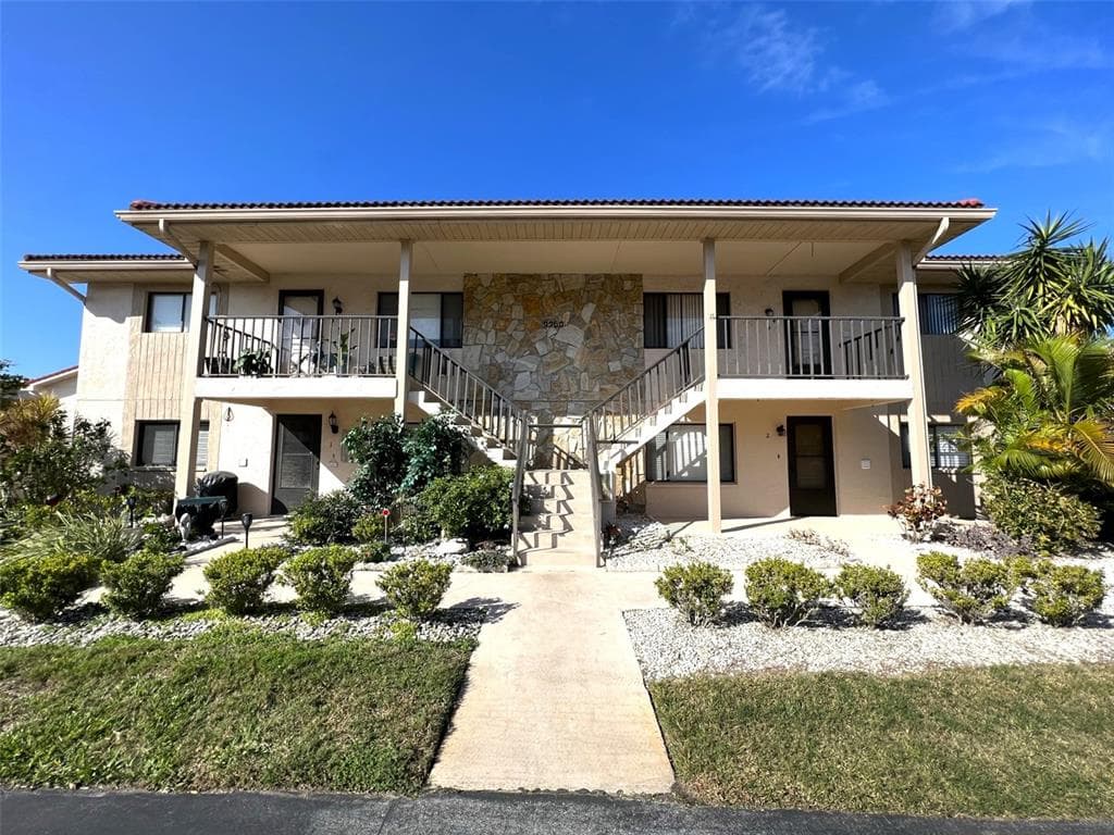 9960 EAGLES POINT CIRCLE UNIT D PORT RICHEY, FL 34668