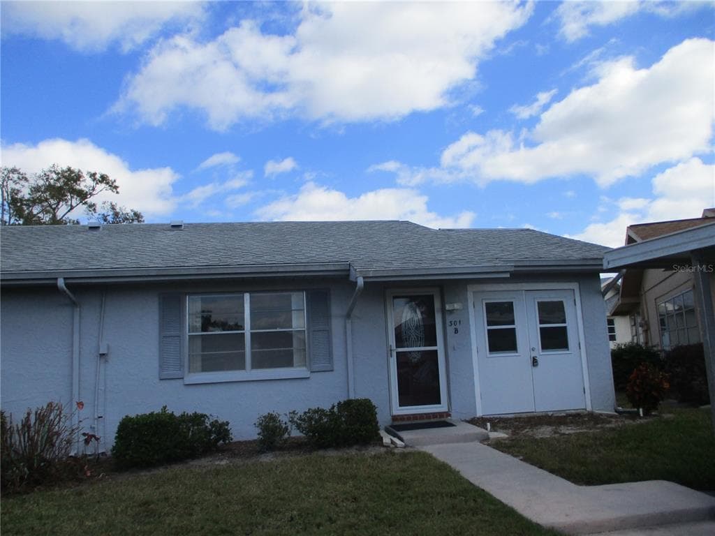 301 FRIAR COURT UNIT B SUN CITY CENTER, FL 33573