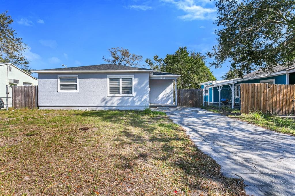 1626 42ND STREET S ST PETERSBURG, FL 33711