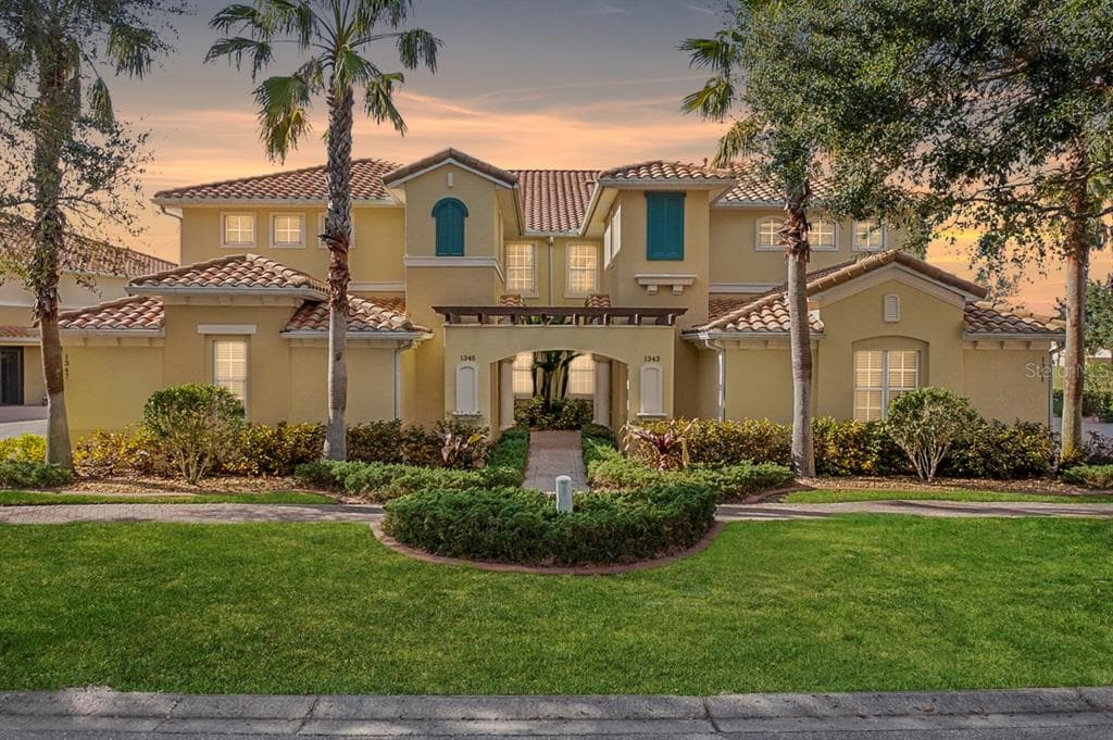 1347 EMERALD DUNES DRIVE UNIT 1347 SUN CITY CENTER, FL 33573