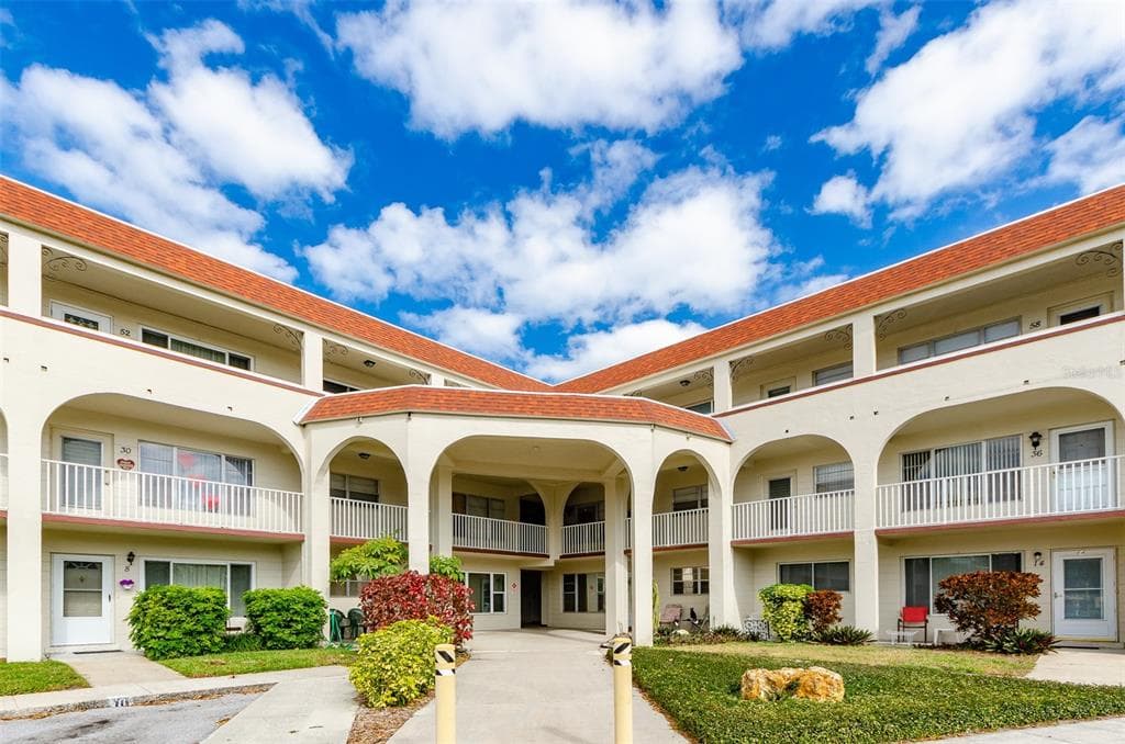 2434 AUSTRALIA WAY E UNIT 42 CLEARWATER, FL 33763