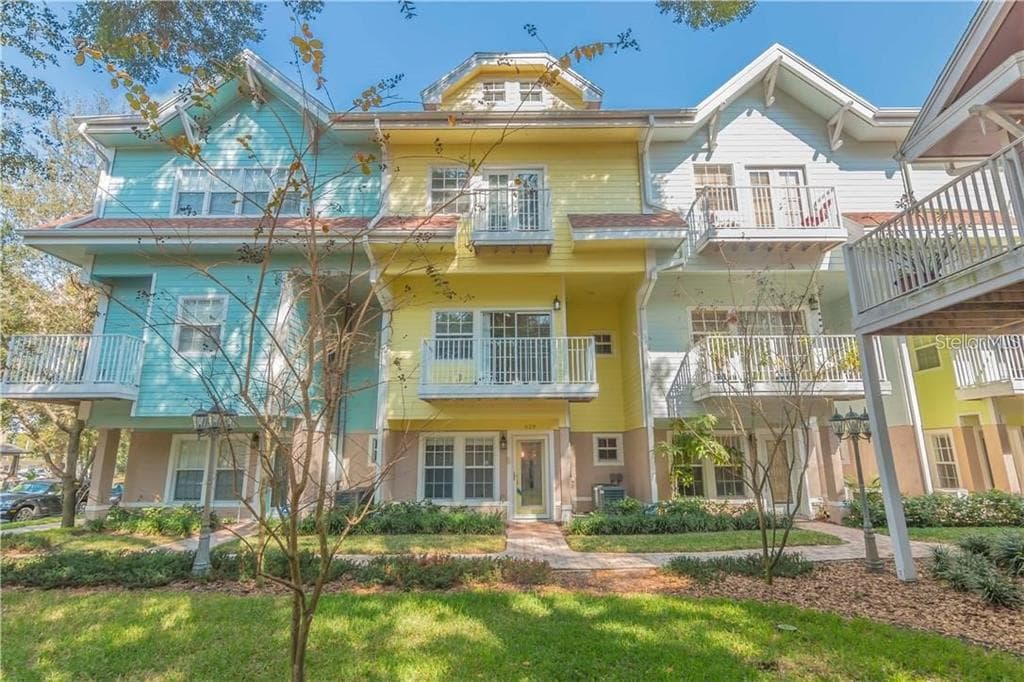 829 GROVE STREET N ST PETERSBURG, FL 33701