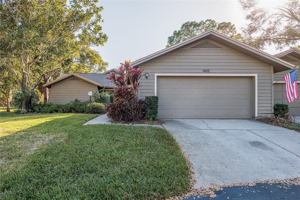 1405 WESTLAKE BOULEVARD UNIT 1405 PALM HARBOR, FL 34683