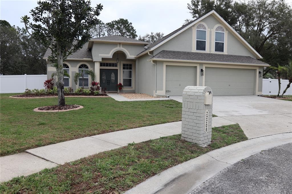 22206 FEATHER NEST COURT LUTZ, FL 33549