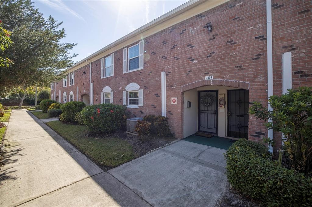 3475 41ST TERRACE S UNIT 216 ST PETERSBURG, FL 33711