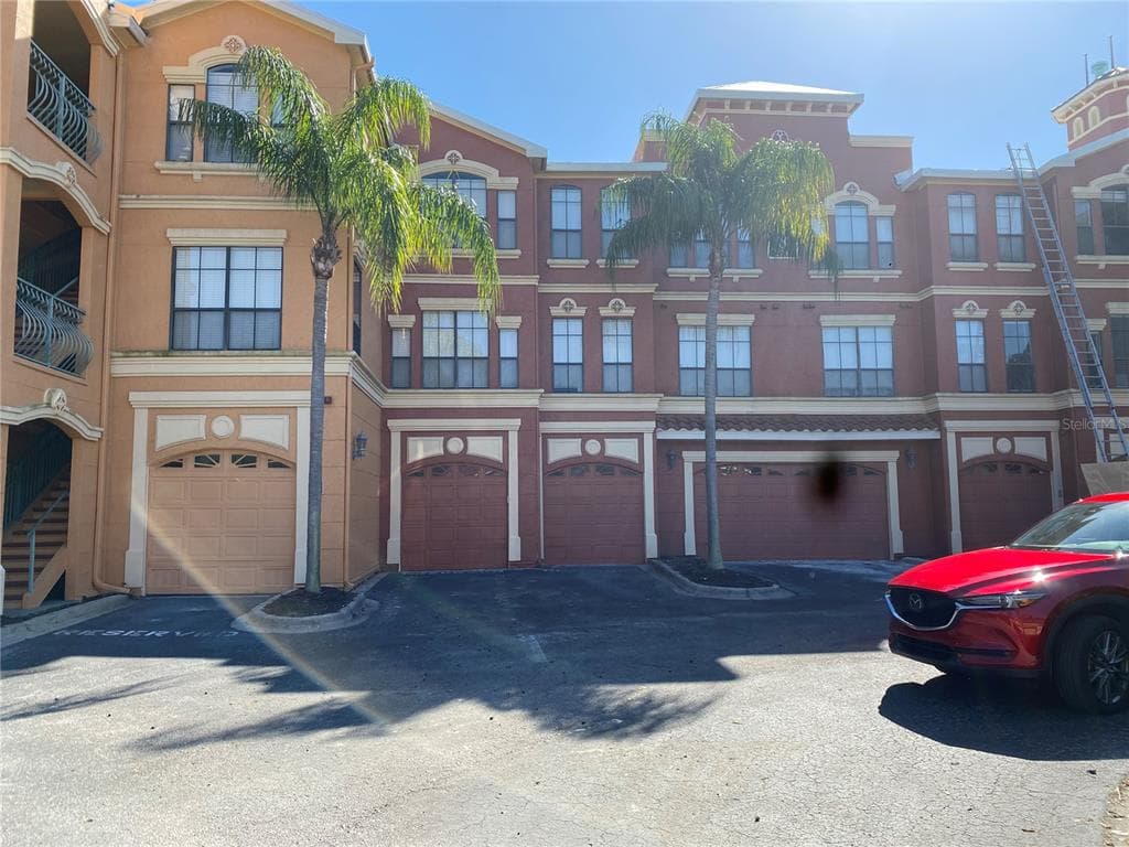 2733 VIA CIPRIANI UNIT 820A CLEARWATER, FL 33764