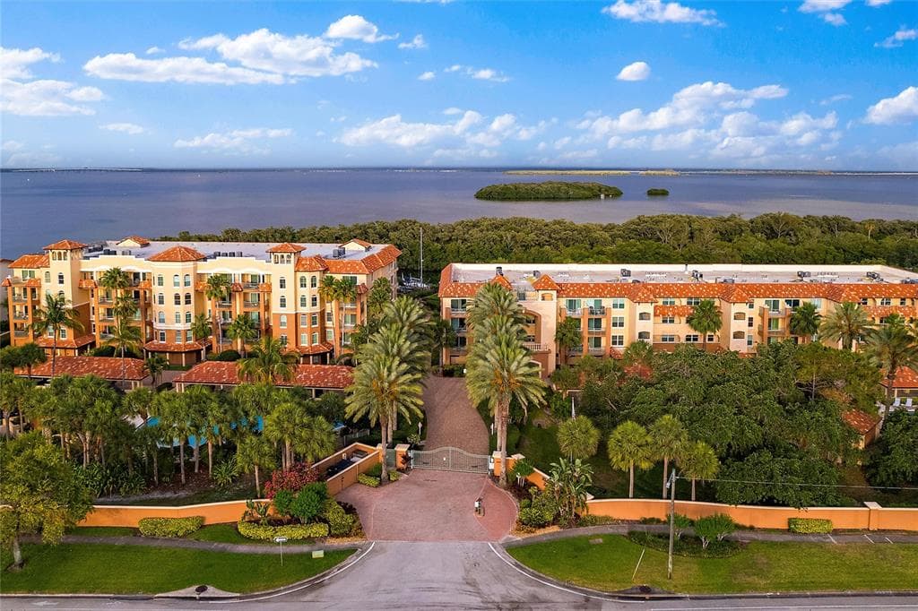 1645 PINELLAS BAYWAY S UNIT A8 TIERRA VERDE, FL 33715