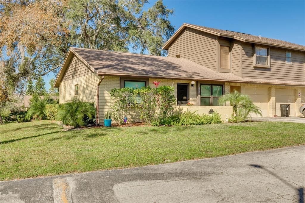 542 E CURLEW PLACE UNIT 542 TARPON SPRINGS, FL 34689