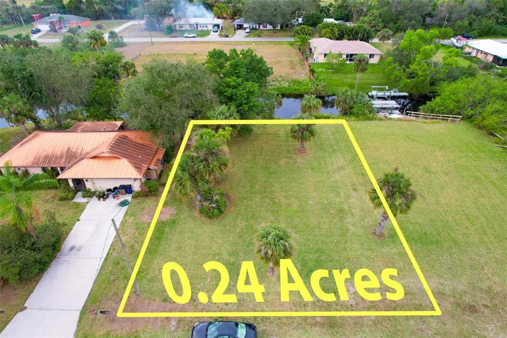 2210 WAYLIFE COURT ALVA, FL 33920