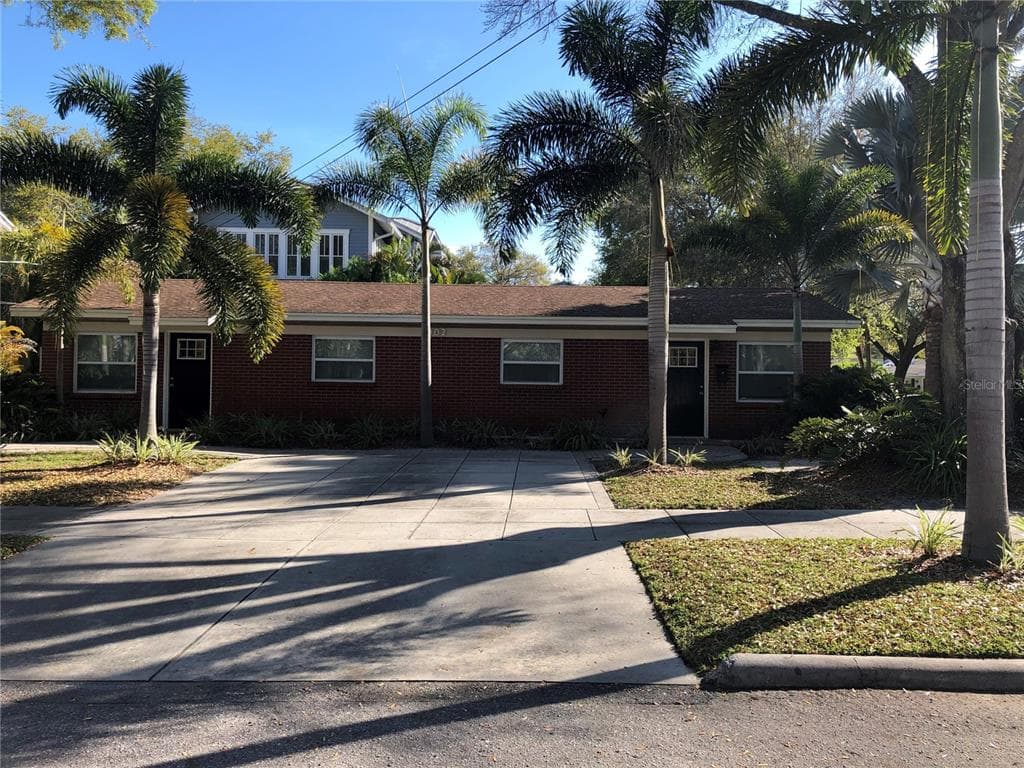 902 S BRUCE STREET UNIT B TAMPA, FL 33606