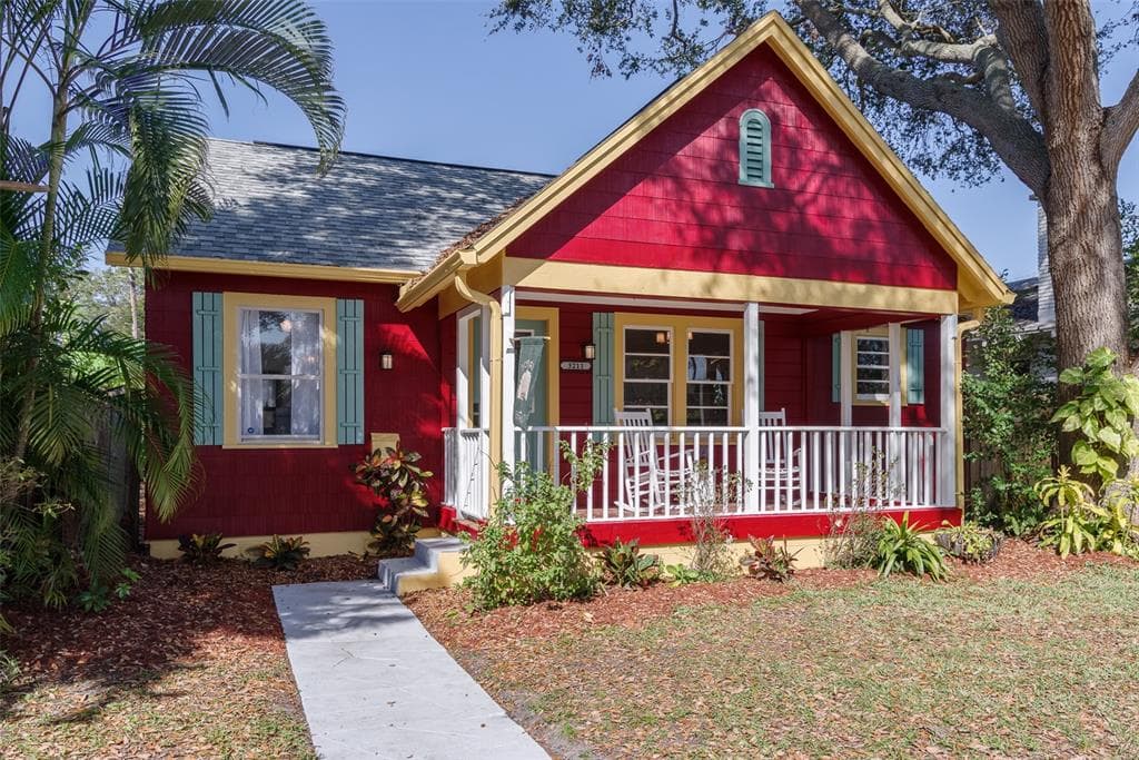 3211 6TH AVENUE N ST PETERSBURG, FL 33713