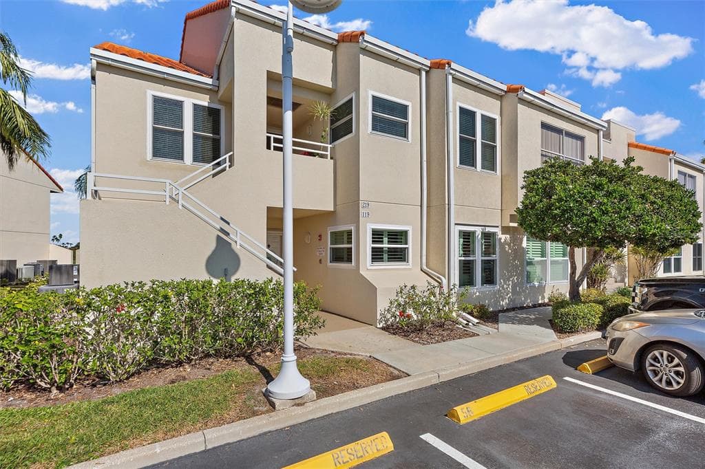 6151 BAHIA DEL MAR BOULEVARD UNIT 119 ST PETERSBURG, FL 33715