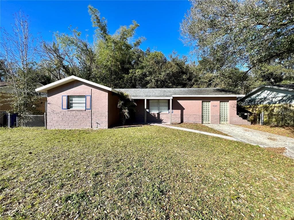 4320 PORPOISE DRIVE TAMPA, FL 33617