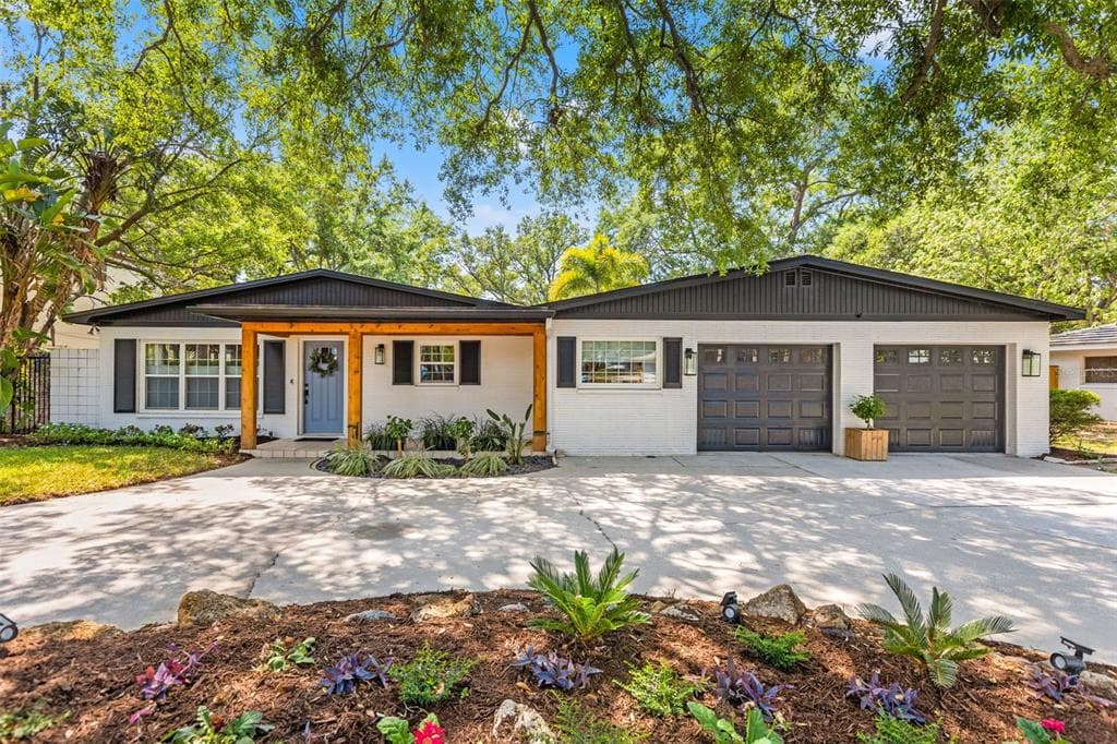 4502 W BAY TO BAY BOULEVARD TAMPA, FL 33629