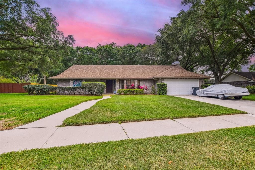 2307 TRAVIS ROBERT AVENUE VALRICO, FL 33594