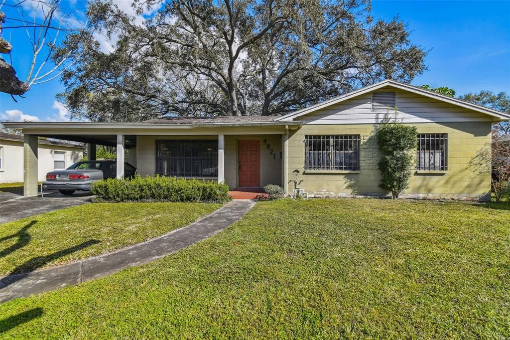 4821 N MENDENHALL DRIVE TAMPA, FL 33603