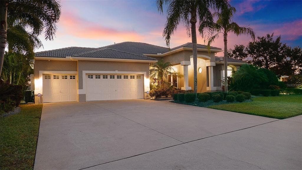 619 ISLAND WAY CLEARWATER, FL 33767