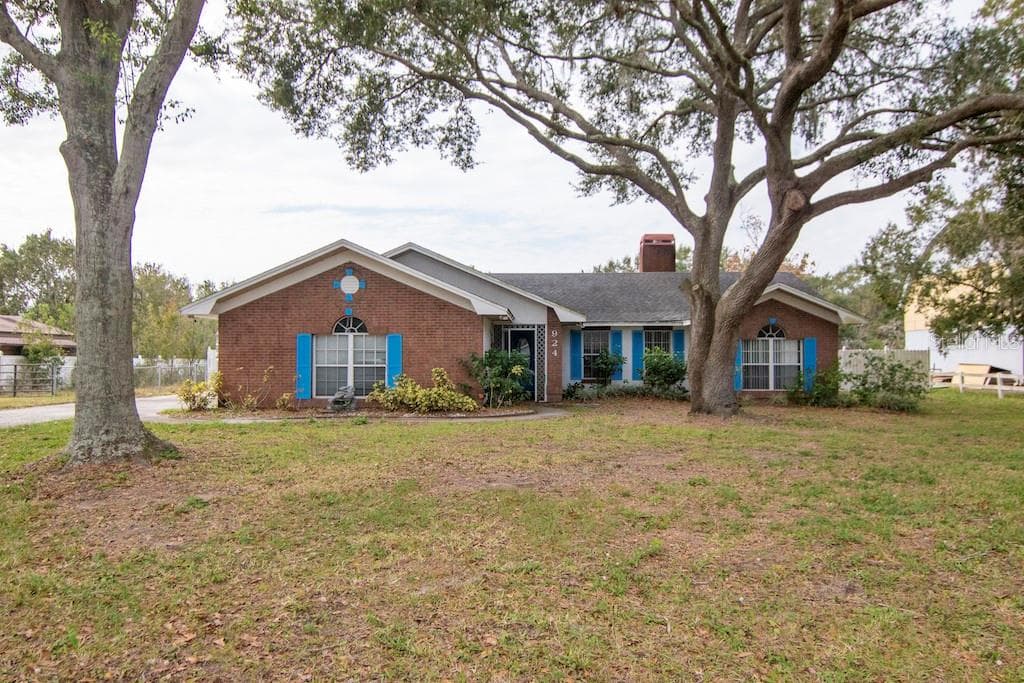 924 MORNING STAR DRIVE LAKELAND, FL 33810