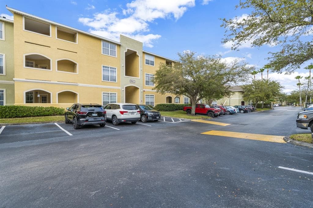 1238 S MISSOURI AVENUE UNIT 103 CLEARWATER, FL 33756