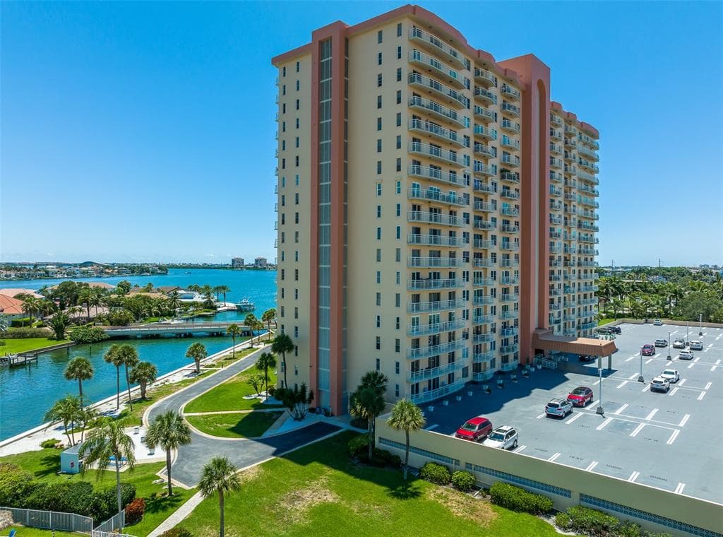 4900 BRITTANY DRIVE S UNIT 311 ST PETERSBURG, FL 33715