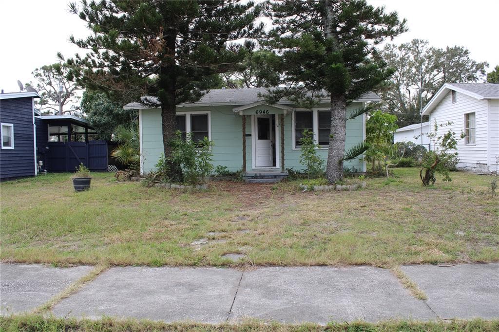 6946 4TH AVENUE N ST PETERSBURG, FL 33710