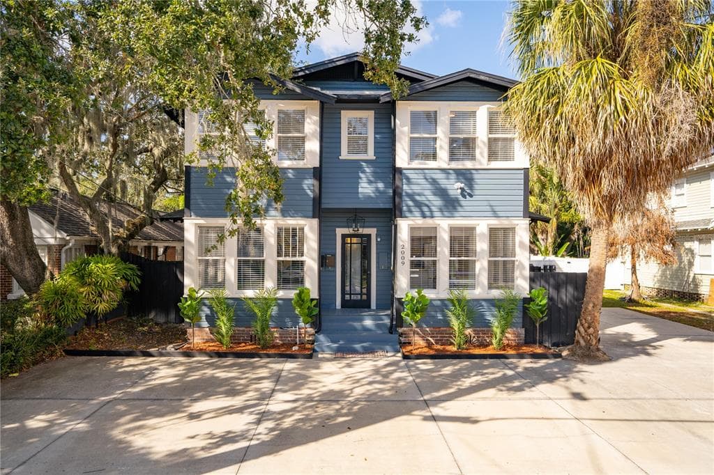 2009 W DEKLE AVENUE TAMPA, FL 33606