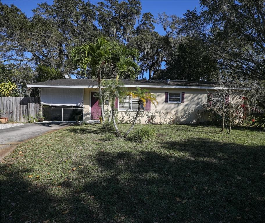 2560 47TH STREET S ST PETERSBURG, FL 33711